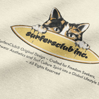 Surfer Cat boxy oversize tişört ekru — serigrafi baskı yakın çekim
